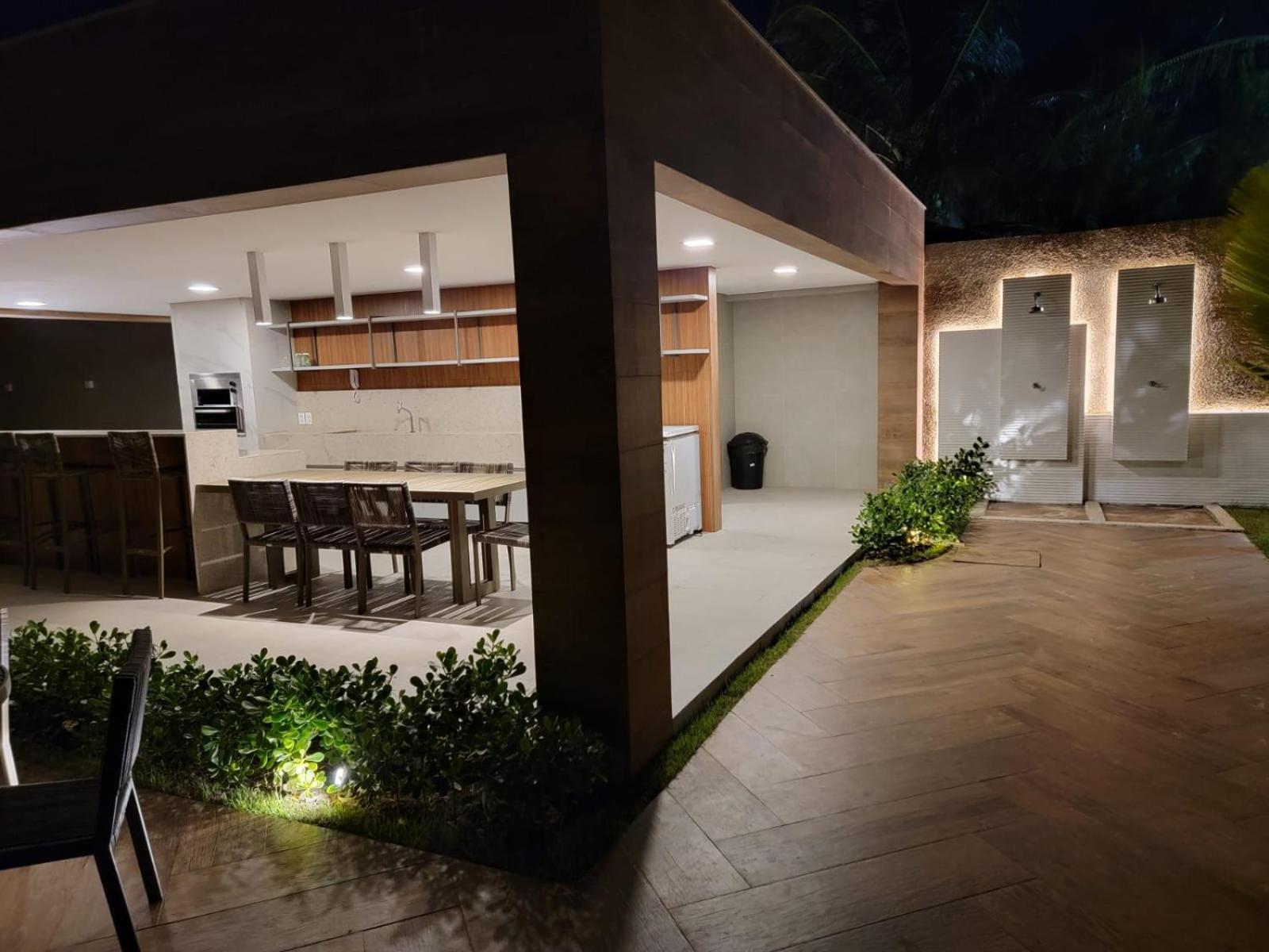 Mirante - Em Frente As Piscinas Naturais 公寓 *